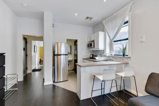 Apartment 3 Bedroom, Central Location In Manhattan!! New York